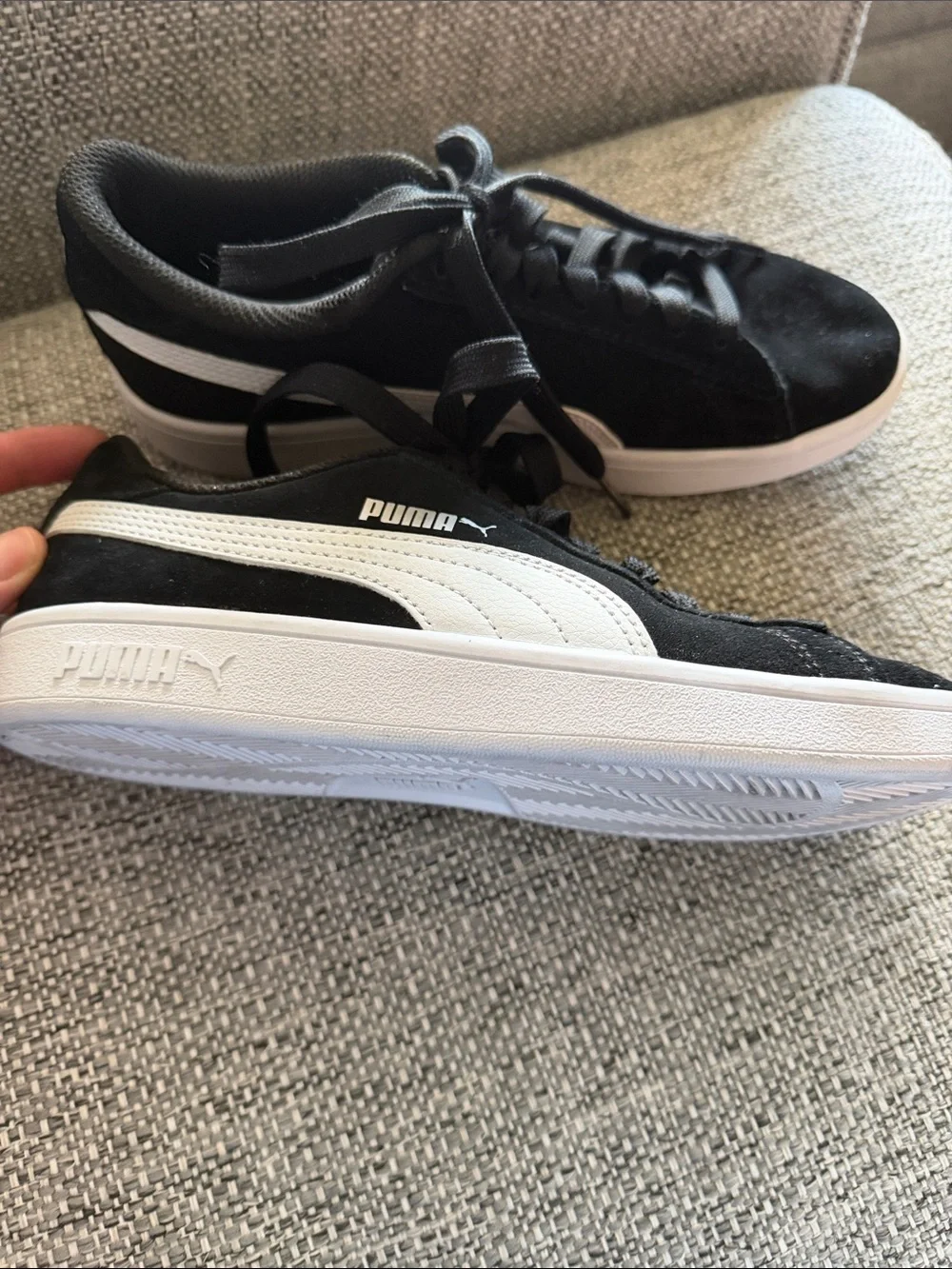 PUMA Unisex Kid's Smash v2 Suede Court Sneakers Black/White Size 4.5